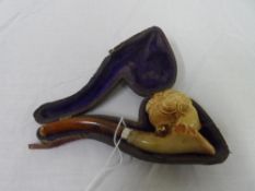 AN ANTIQUE AMBER AND MEERSCHAUM PIPE DEPICTING A CLASSICAL LADY IN THE ORIGINAL BOX, APPROX. 13 CM