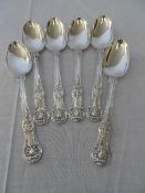 A MISC COLLECTION OF SIX SOLID SILVER VICTORIAN LONDON HALLMARKED QUEENS PATTERN TEA SPOONS M.M W.