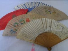 A MISC COLLECTION OF FIVE CHINESE 20TH CENTURY FANS INCLUDING TWO SANDLEWOOD HAND PAINTED BRISE