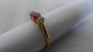 A LADY`S 18ct GOLD DIAMOND AND RUBY RING, SIZE Q APPROX. 2.8 GM  ( LOOSE RUBY )