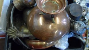 A BOX OF MISC. METAL ITEMS INCL. COFFEE POTS, VESSELS ETC. SOME BEING  OF MIDDLE EASTERN STYLE