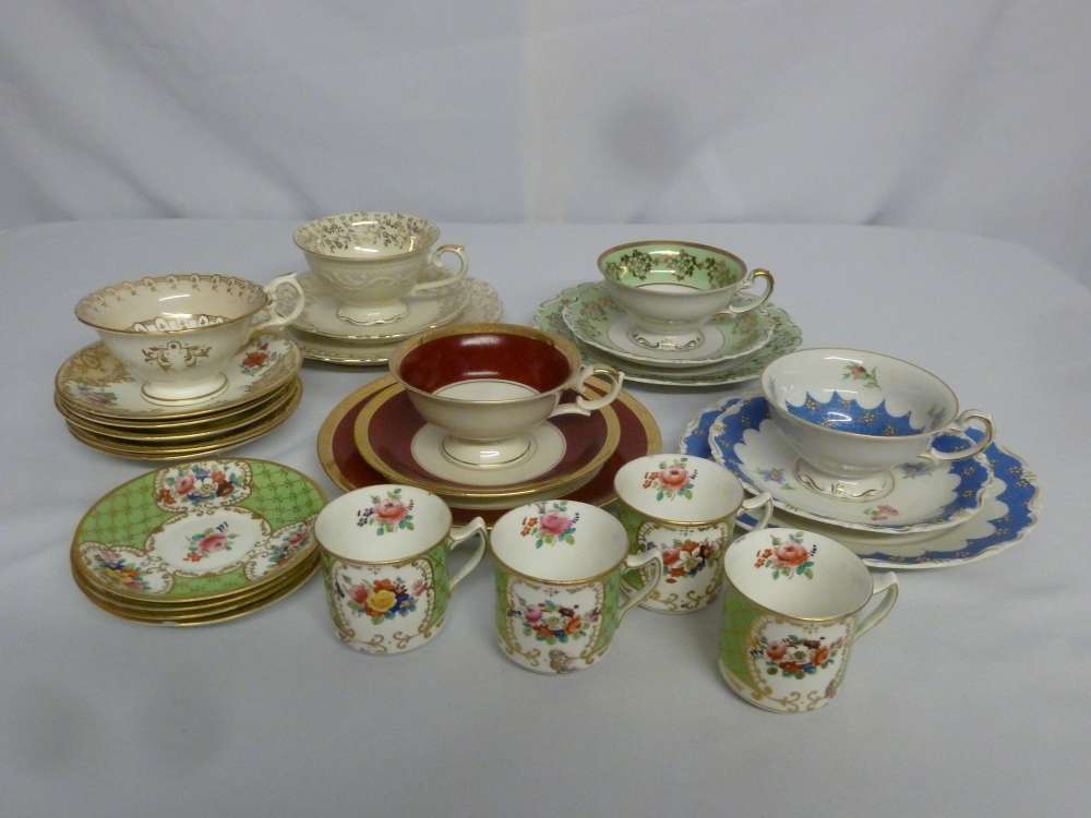 Quantity of cabinet cups and saucers to include English and Continental porcelain (24)