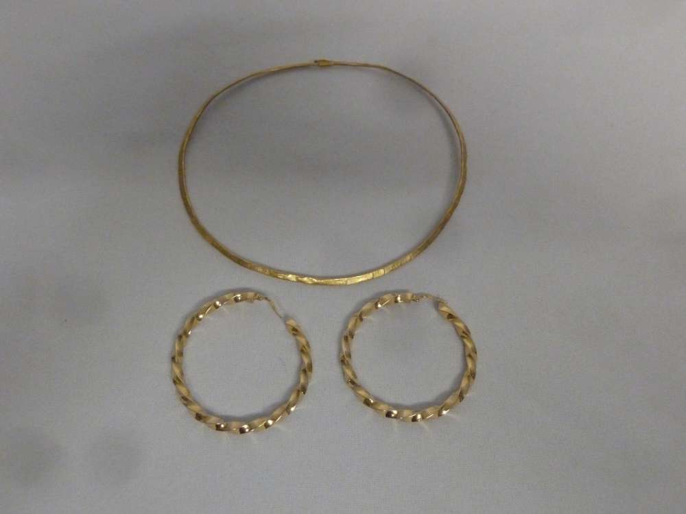Pair of 9ct gold earrings and a 9ct gold choker