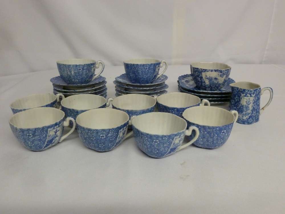 Blue and white Chinese tea set, cups, saucers, milk jug and sugar bowl (28)