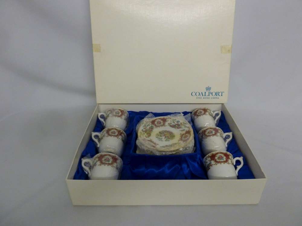 Coalport Broadway Marone coffee cups and saucers (as new) in fitted box