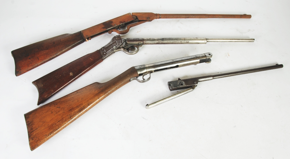PRE WAR UNBRANDED .177 AIR RIFLE, with bright metal cylindrical body breaking barrel to prime, the