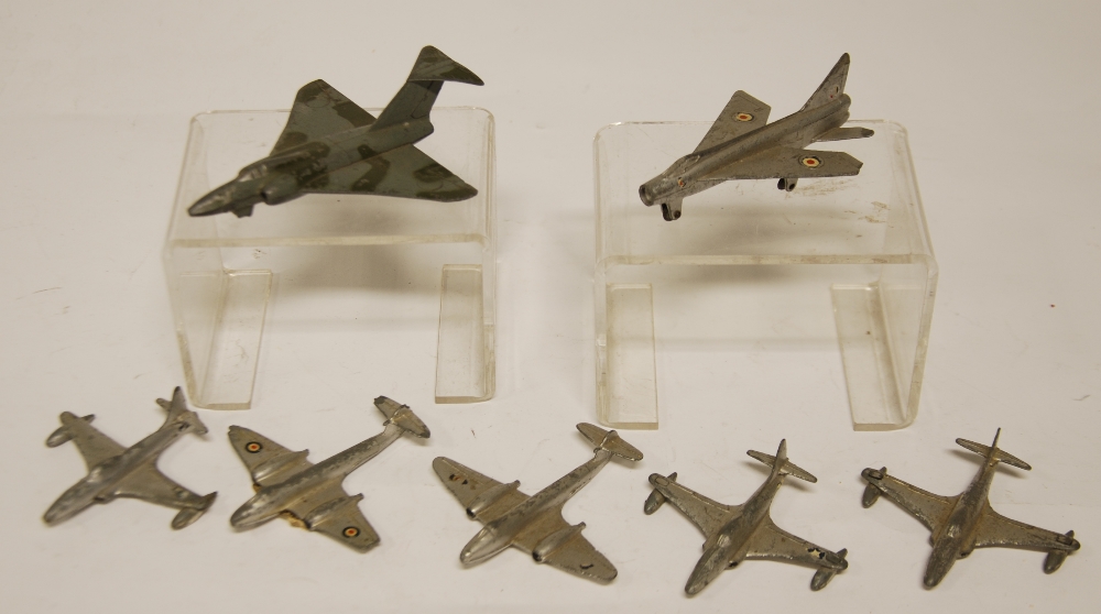 DINKY JET AIRCRAFT - 70e Meteor x 2, 70f Shooting Star x 3, 735 Javelin, 737 Lightwing P1B (All fair