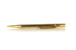 A 9ct gold propelling pencil, hallmarked London 1942, makers mark JM & Co. 10.5cm long, 21.2 grams