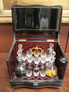 EBONISED WOODEN CASED VICTORIAN DECANTER SET