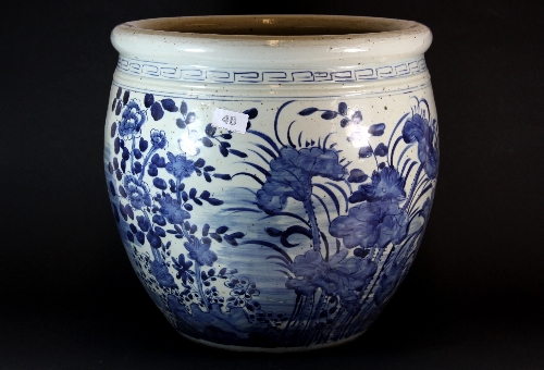 A superb large Chinese hand painted porcelain planter 19th/20thC H.36cm D.39cm