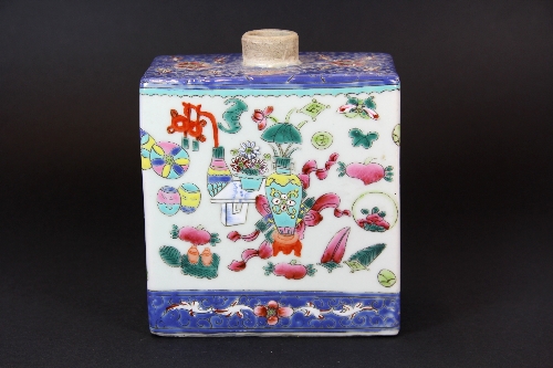 A famille rose enamelled Chinese porcelain tea caddy. H. 14cm