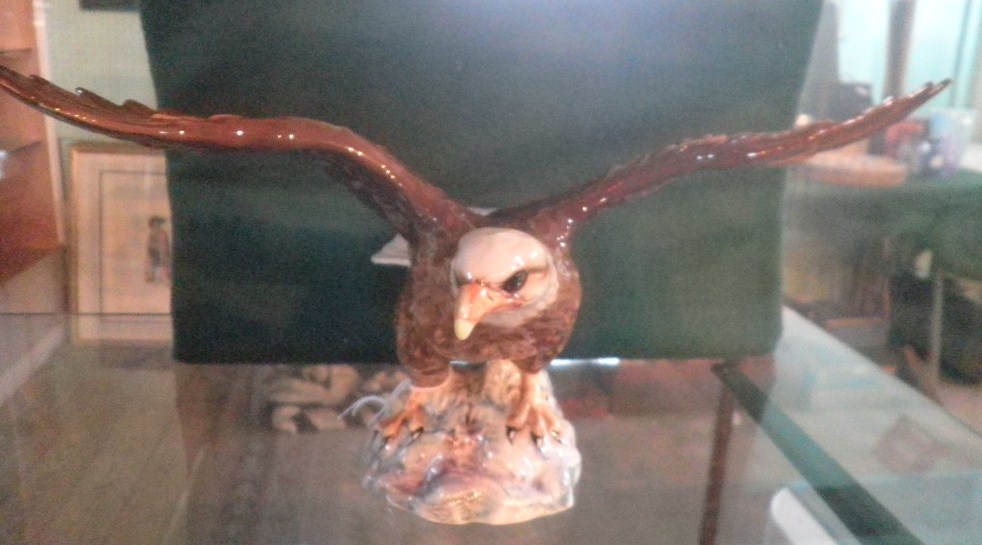 A Beswick bald eagle no. 1018.