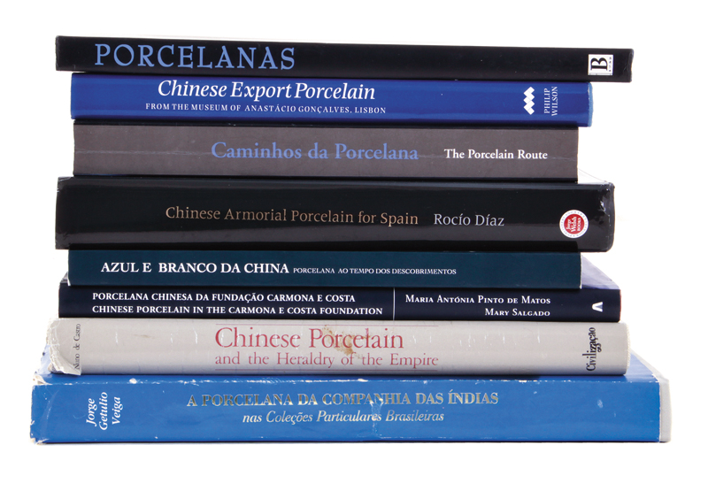 Books: Chinese porcelain research volumes, Spanish and Portuguese Markets AZUL E BRANCO DA CHINA: