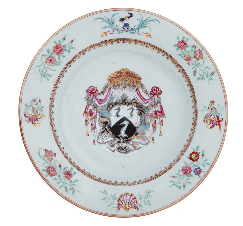 Chinese Michel armorial porcelain charger Qianlong, circa 1755, centering vibrant arms framed by
