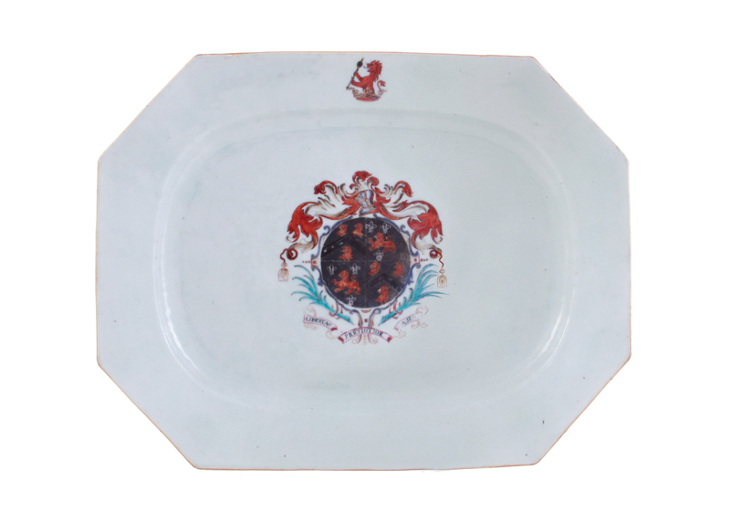 Chinese Rowe armorial porcelain platter circa 1750-60, rectangular form with crest on rim