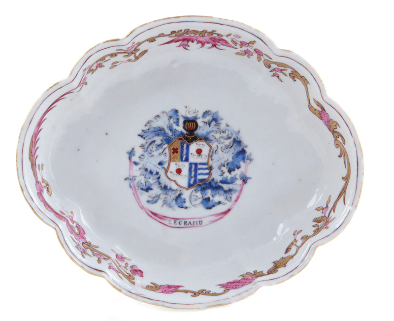 Chinese Le Grand armorial porcelain dish Qing Dynasty, circa 1755-59, lobed dish with European