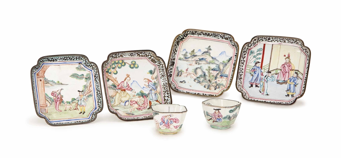 FOUR SMALL CHINESE FAMILLE ROSE ENAMEL SHAPED DISHES, AND TWO MINIATURE SHAPED BOWLS,
19TH CENTURY,
