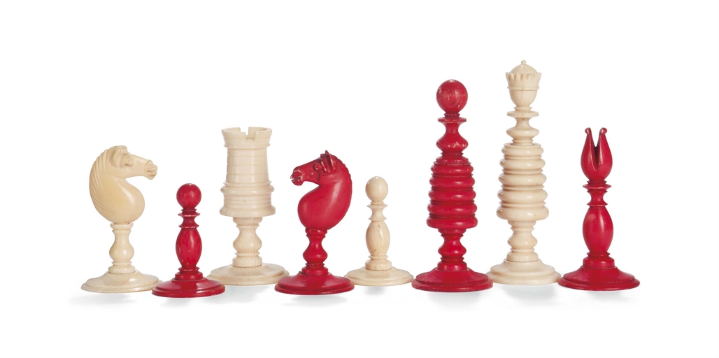 AN ENGLISH IVORY CHESS SET
LATE 18TH / EARLY 19TH CENTURY
The kings and queens with tapering