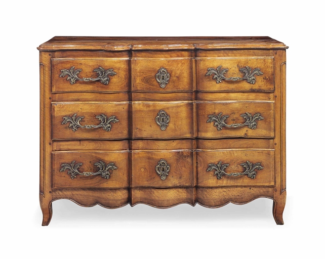 A LOUIS XV PROVINCIAL CHERRYWOOD COMMODE-EN-ARBELETE 
MID-18TH CENTURY 
With three drawers on