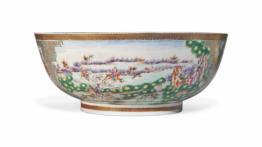 A LARGE CHINESE FAMILLE ROSE 'HUNTING' PUNCH-BOWL 
QIANLONG PERIOD (1736-1795) 
Finely enamelled