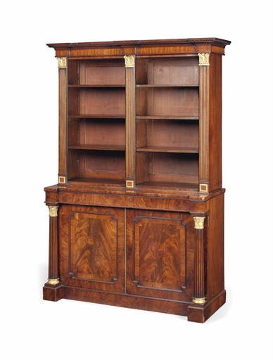 A REGENCY MAHOGANY AND PARCEL GILT BOOKCASE 
EARLY 19TH CENTURY 
Of small proportions, the beaded