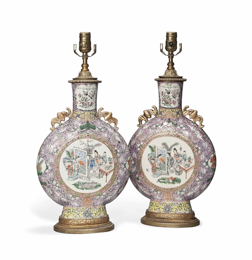 A PAIR OF CHINESE PINK-GROUND ORMOLU-MOUNTED MOONFLASKS 
19TH CENTURY 
Each with moulded gilt bat-