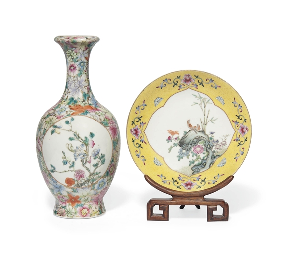 A CHINESE FAMILLE ROSE YELLOW-GROUND DISH AND A CHINESE 'MILLEFLEURS' VASE
THE DISH GUANGXU