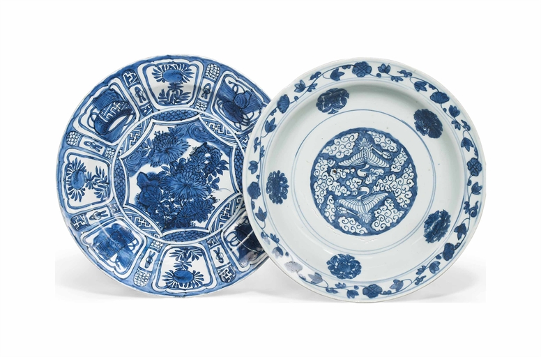 TWO CHINESE BLUE AND WHITE DISHES 
LATE MING DYNASTY (17TH CENTURY) 
One decorated to the centre