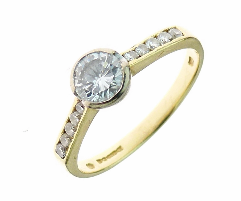 Single stone diamond 18ct gold ring, London 1998, the brilliant cut diamond of approximately 0.6