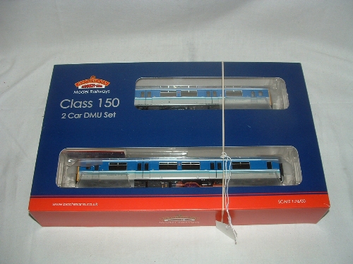 BACHMANN 32-936 Class 150/2 2 Car DMU in Regional Railways Livery. DCC ready. Mint Boxed with