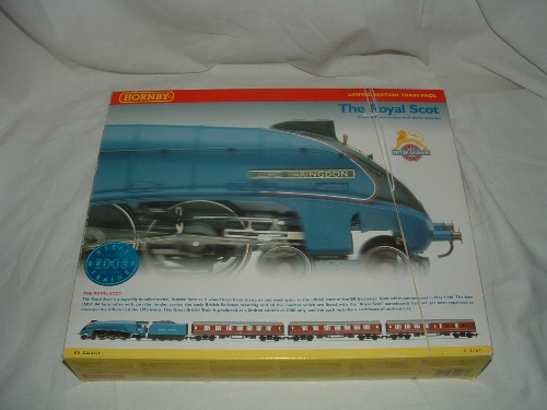 HORNBY R2162 The Royal Scot (c1948) Limited Edition Train Pack depicting the Train at the official