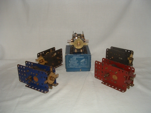 A collection of 5 x MECCANO Electric Motors - 11150 E15R (Near Mint with Guaranteee Slip in Good