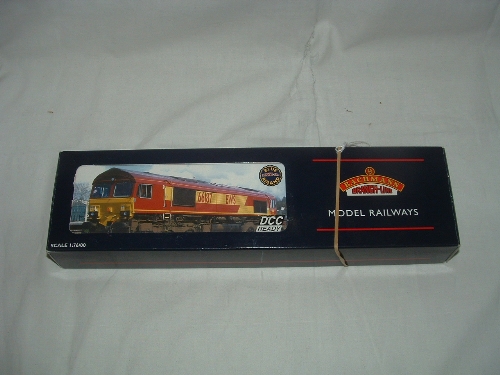 BACHMANN 32-725 Class 66 Co Co no 66135 in EWS Livery. DCC Ready. Mint Boxed.