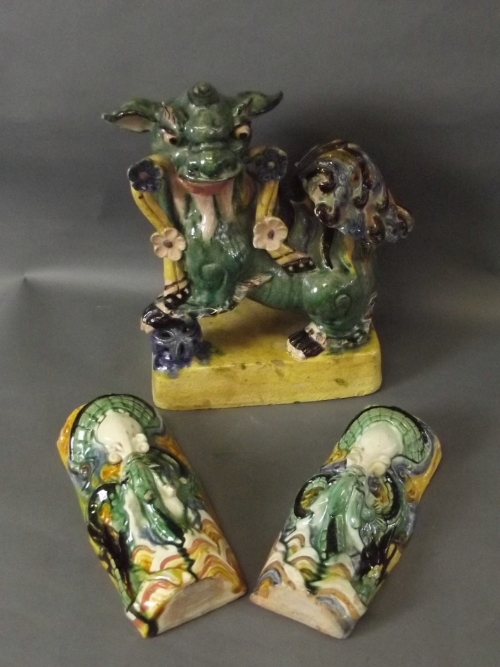 A highly coloured Chinese Fo dog figure, and 2 similar wall vases, 12'' high