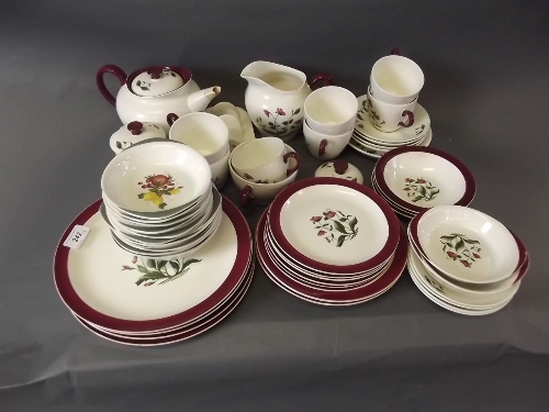 A Wedgwood 'Mayfield' pattern extensive tea service etc