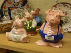 Set five Nat West pig money banks