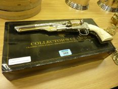 Collector's Armoury Ltd reproduction General Custer 1861 Naval revolver by Collectors