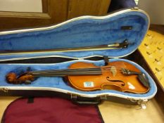 Violin with bow, cased