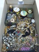 Vintage and later costume jewellery and enamel patch boxes in one box