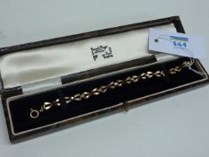 Vintage garnet bracelet hallmarked 9ct