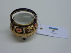 Royal Crown Derby miniature cauldron, pattern no.6299 date code 1913 6cm