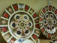 Pair Royal Crown Derby plates pattern no.1128, dia.26.5cm