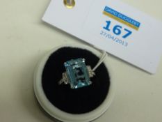 Aquamarine (approx 4.7 carat) and diamond white gold ring hallmarked 18ct