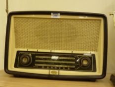 GC Bakelite cased radio