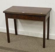Early 19th Century mahogany tea table, fold over top and single gate action