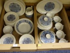 'Pontesa' dinner service in two boxes