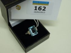 Aquamarine (approx 4.7 carat) and diamond white gold ring hallmarked 18ct