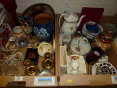 Wedgwood Bianca coffee pot and other decorative ceramics in two boxes