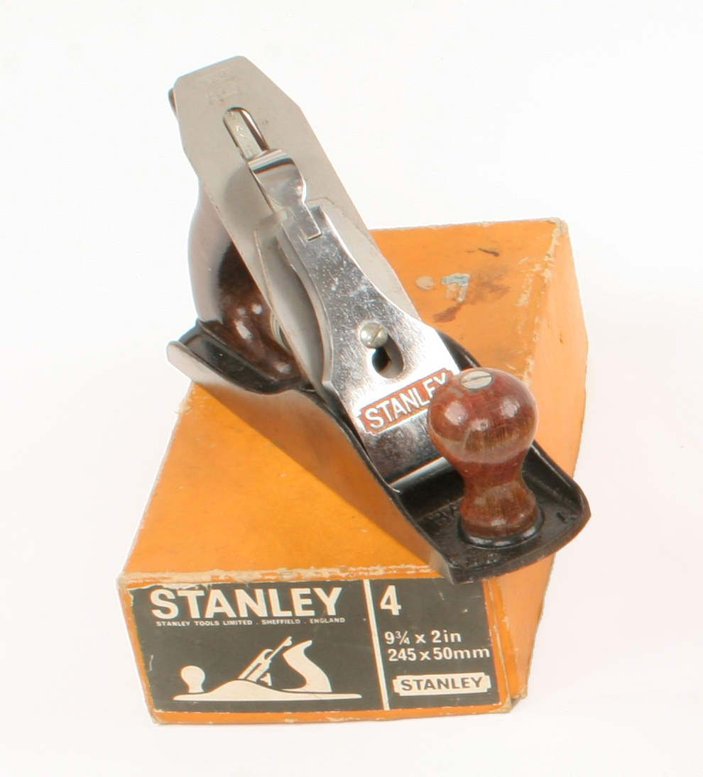 A probably unused early English STANLEY No 4 smoother in orig box G++
