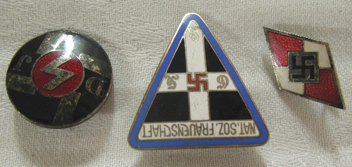 A German Third Reich NAT.SOZ Fravenschaft Staff badge, together with Deutsche Jungvolk and Hitler
